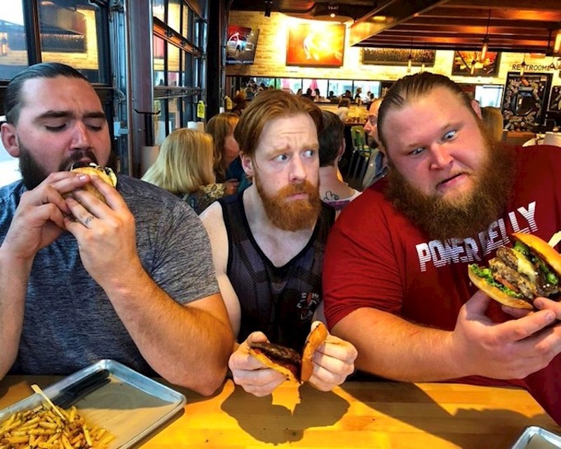 Tip u sredini je visok skoro 2 metra i težak 120 kilograma...