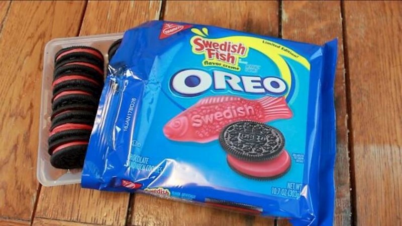Oreo s ribom