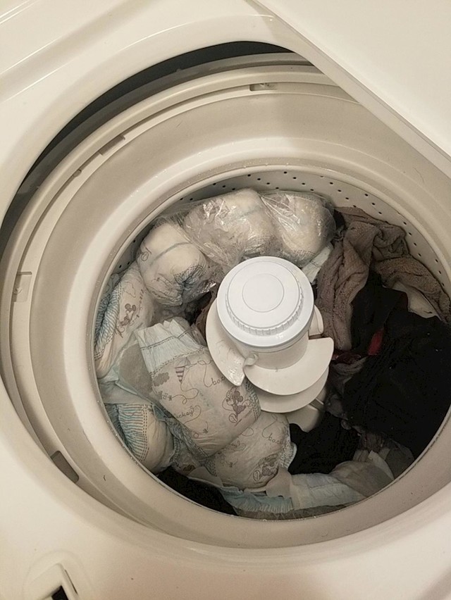 "Moja kćer je ubacila pelene u perilicu koje sam ja zatim oprala..."
