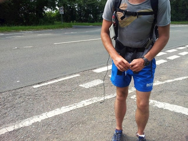 "193 kilometra sam propješačio potpuno sam. Zamolio sam stranca da me uslika..."