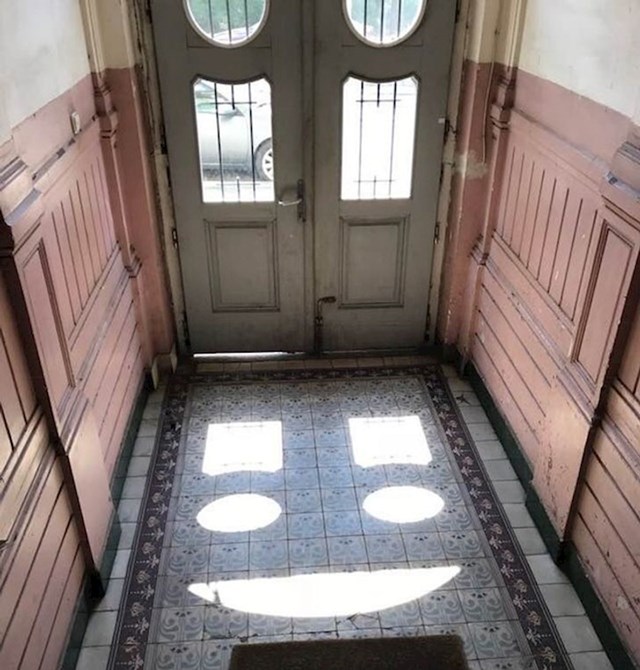 Nasmiješena vrata