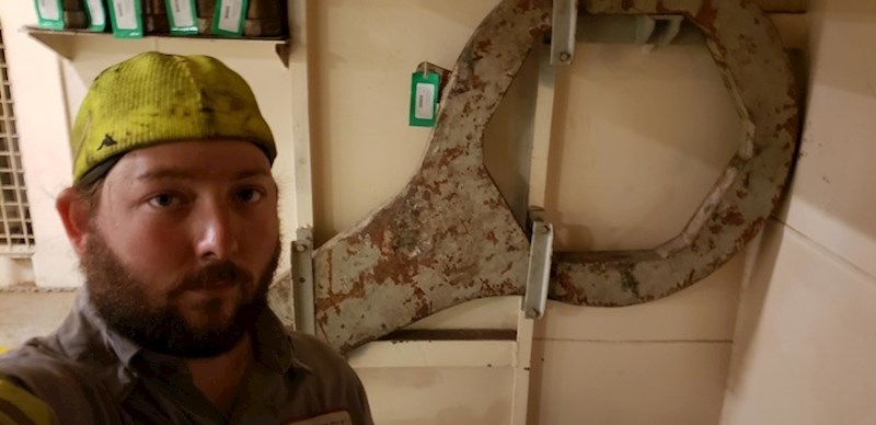 Ovaj ogroman ključ koristi se za popravak motora teretnog broda