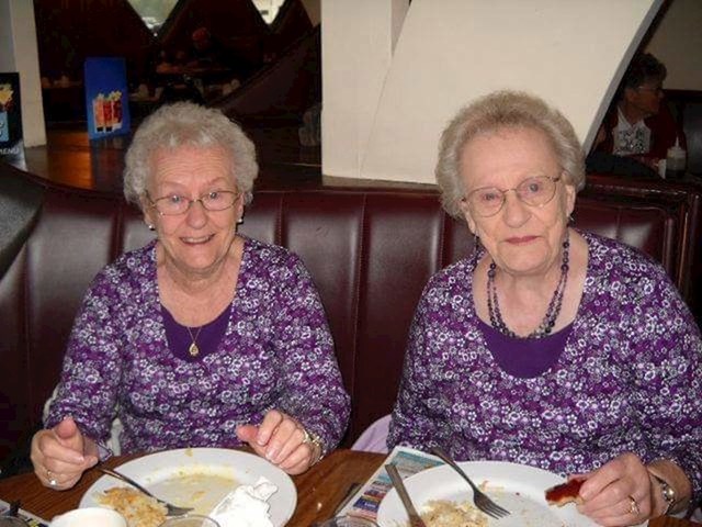 "Moja baka i njena sestra blizanka oduvijek su bliske, još uvijek nose istu odjeću"