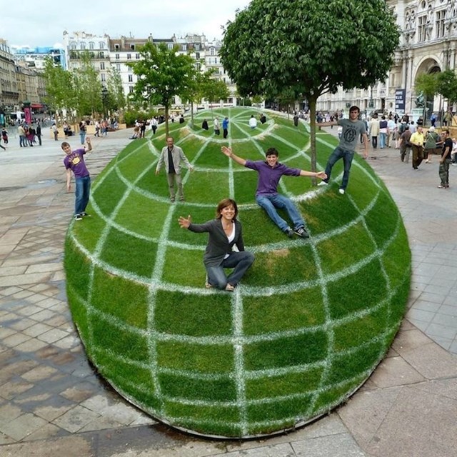 Ovaj zeleni globus zapravo je neobičan vrt u središtu Pariza