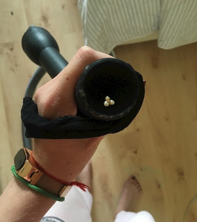 Najlonka na kraju cijevi usisavača spriječit će usisavanje neželjenog sadržaja