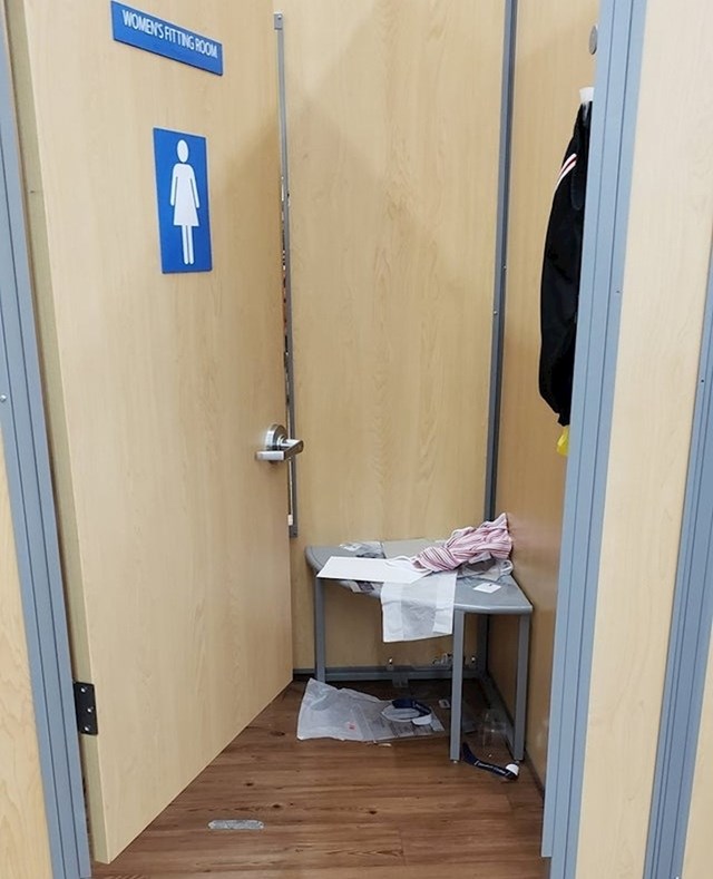 Nered u kabini za presvlačenje