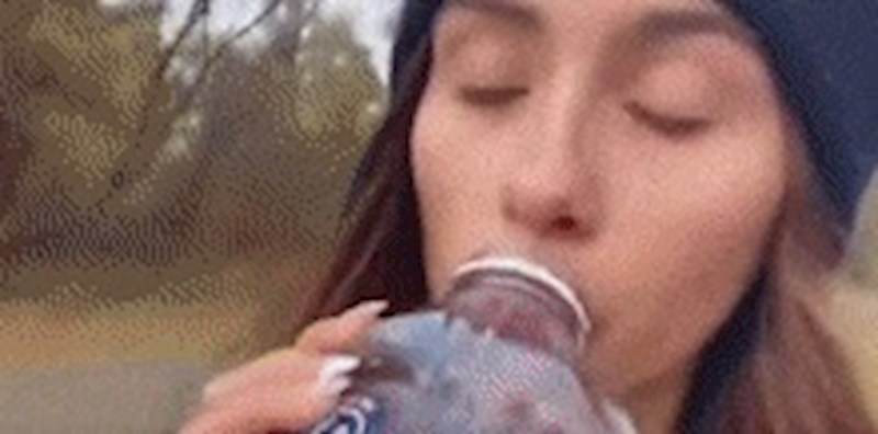 Cura se snimala kako vozi skate, ovo što joj se dogodilo nije očekivala