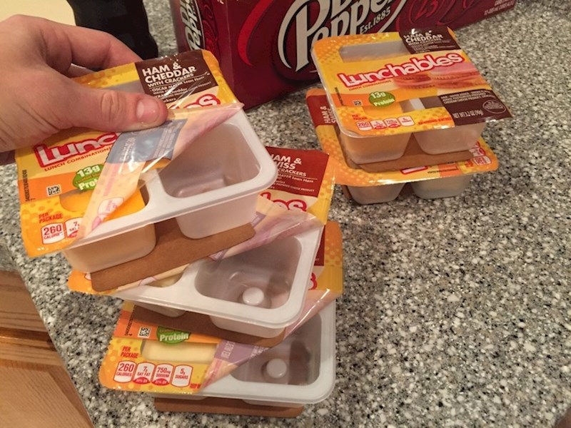 "Pojeo je samo šunku u ovim paketićima koje sadrže šunku i sir i sve vratio u hladnjak"