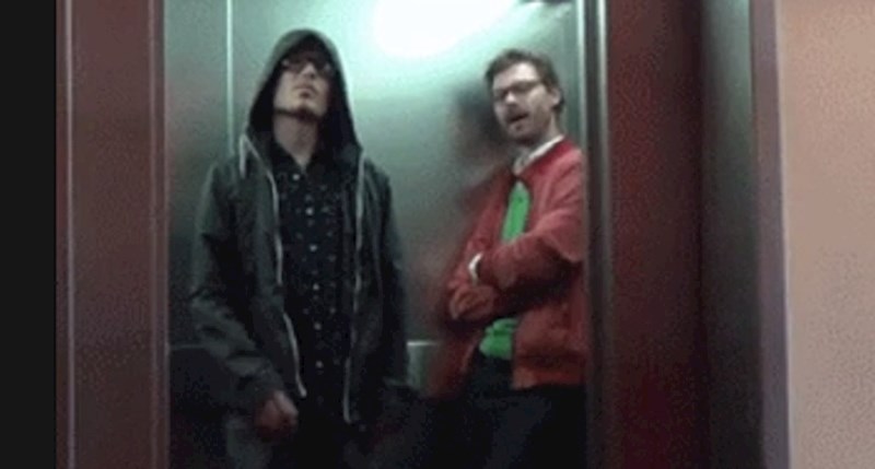 Pokušali su se koristiti dizalom, ali lik u sredini napravio je nešto nevjerojatno