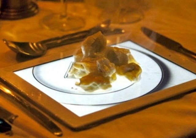 Ovdje je tanjur iPad na kojem je slika tanjura