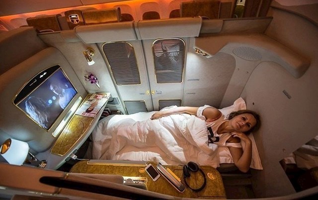 Kabina prve klase zrakoplovne kompanije Emirates Airlines