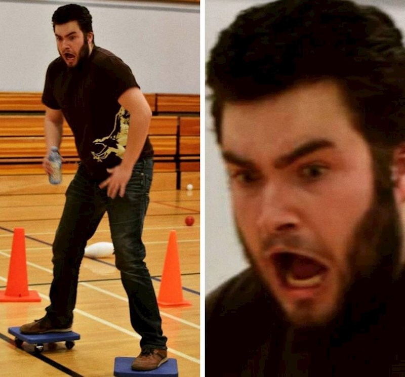 "Ovo je fotkano u trenu kada sam shvatio da mi se loše piše..."