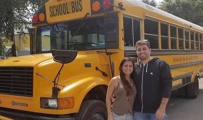 Kupili su školski autobus i potpuno ga preuredili, ovo morate vidjeti