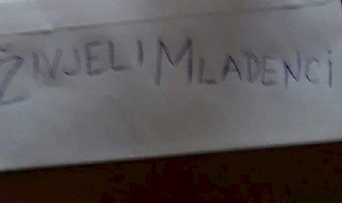 Ovaj par teško je mogao zamisliti bolji poklon, ovo postaje luksuz