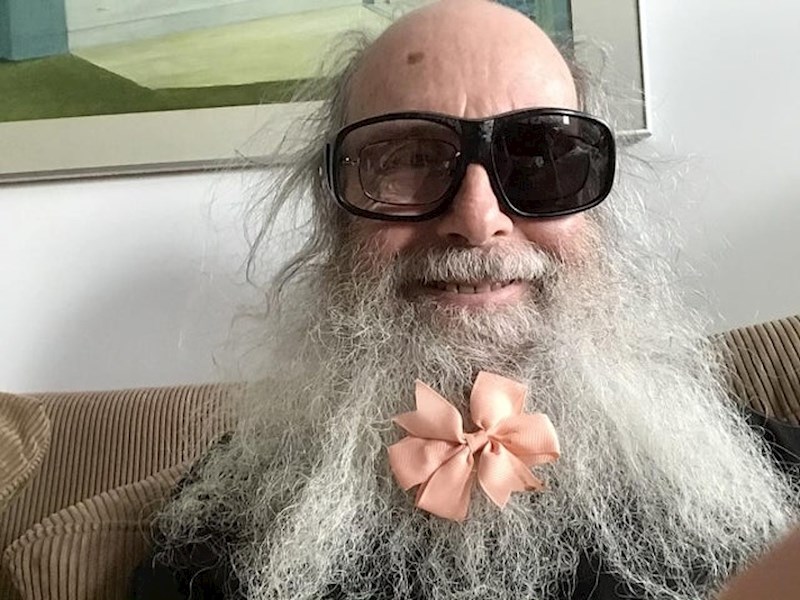 "Žena me zamolila da joj pomognem nešto s kompjuterom. Riješio sam problem i rekao joj da drugi put samo treba googlati. Na što mi je ona odgovorila da sam ja njen Google!"