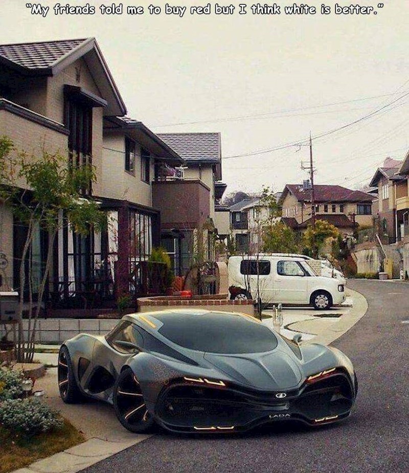 "Prijatelj mi je rekao da kupim crveni, ali mislim da je bijeli bolji"