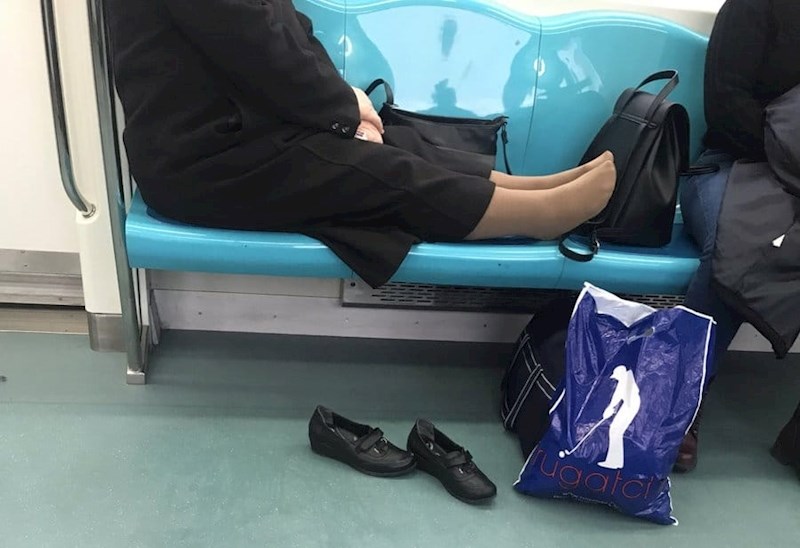 Izula se i zauzela 3 sjedala...