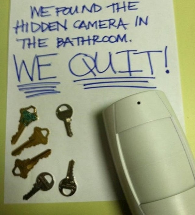 Pronašli su skrivenu kameru u kupaonici