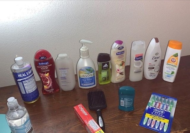 "Skupljam prazne bočice šampona i gelova za tuširanje"