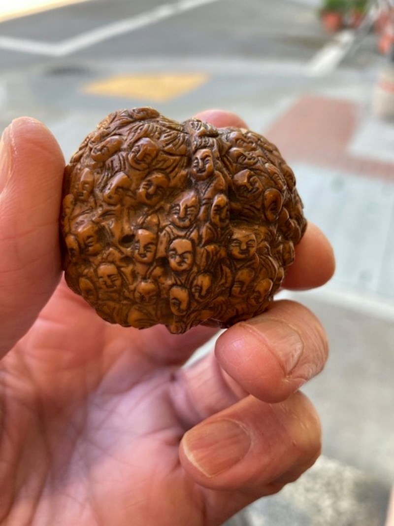 Umjetnost na ljusci od oraha