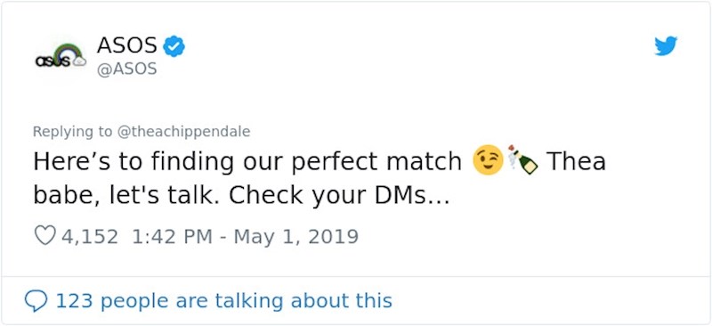 ASOS, na čijim je stranicama Thea kupila haljinu, reagirao je na njen Tweet. Napisali su joj da provjeri svoj sandučić s porukama