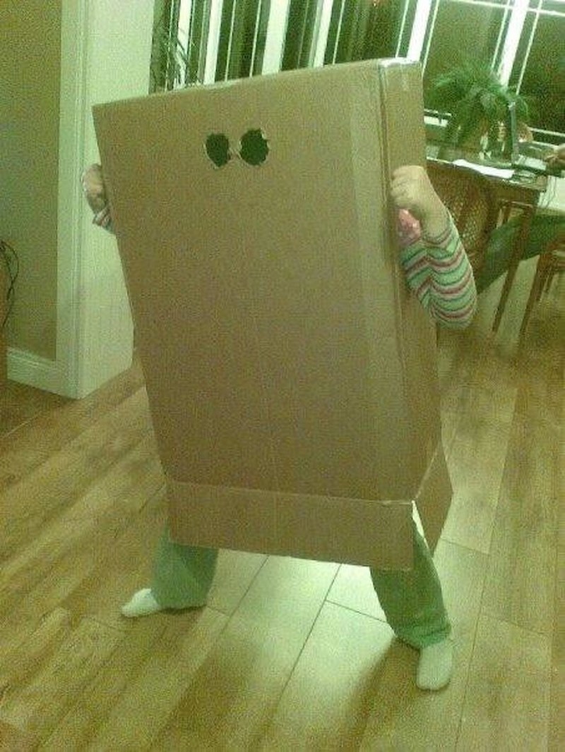 "Kada sam imao 7 godina, htio sam biti kutija za Noć vještica. Djed i baka su mi to i dozvolili."