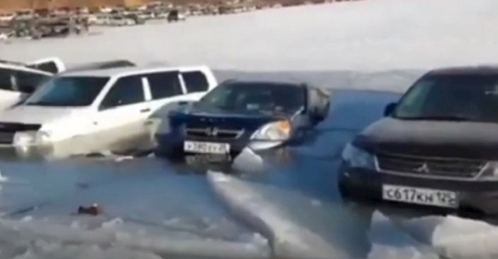 VIDEO Ljudi su koristili zaleđeno jezero kao parkiralište. Pogledajte rezultat