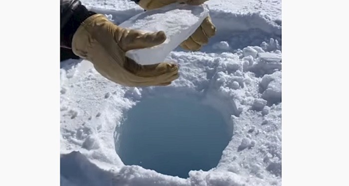 Bacili su komad leda u rupu na Antarktiku, zvuk koji je led proizveo zvuči kao nešto iz crtića