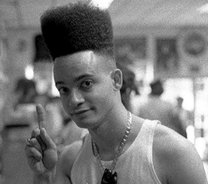 Ove visoke frizure služile su valjda kao zaštita od kiše