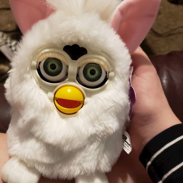Lutka Furby