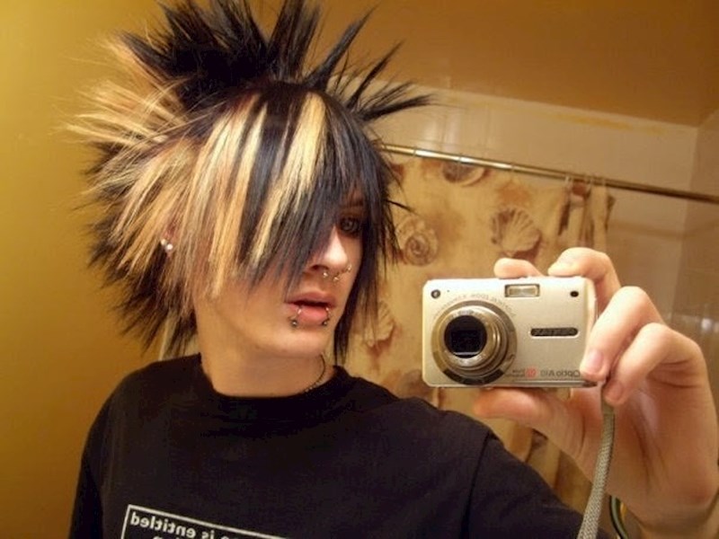 "Nije mi jasno zašto se moja mama pojavljivala u javnosti sa mnom..."