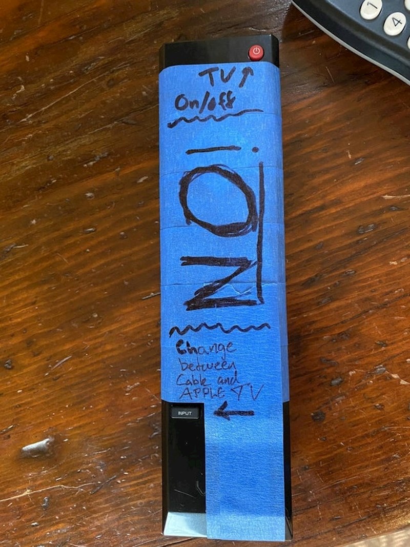 Čovjek je svojoj majci olakšao korištenje daljinskog upravljača