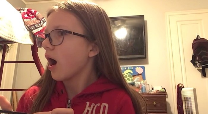 YouTube video ove djevojčice postao hit zbog bratovog puštanja vjetra