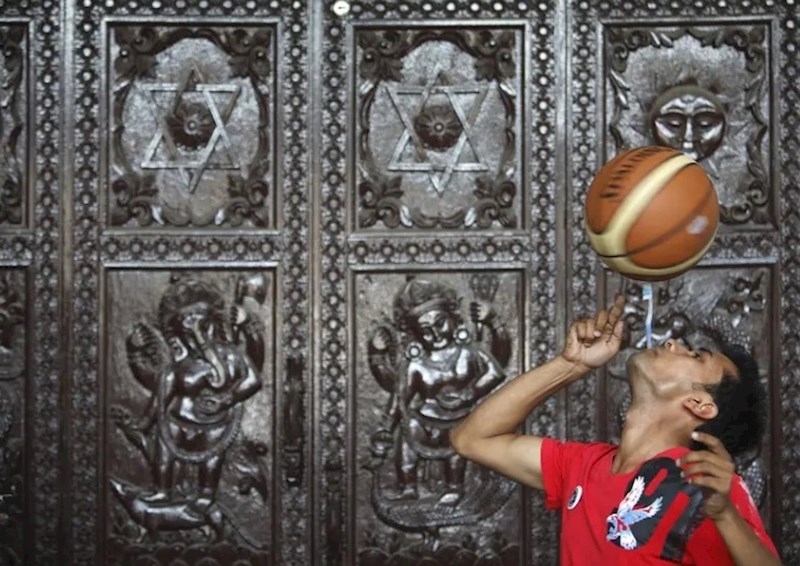 Ovaj lik je najduže uspio vrtjeti loptu na četkici za zube, koja mu je u ustima