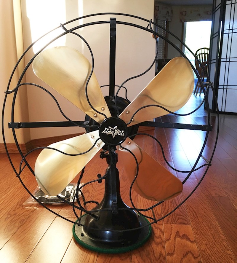 "Sto godina star i još radi!"