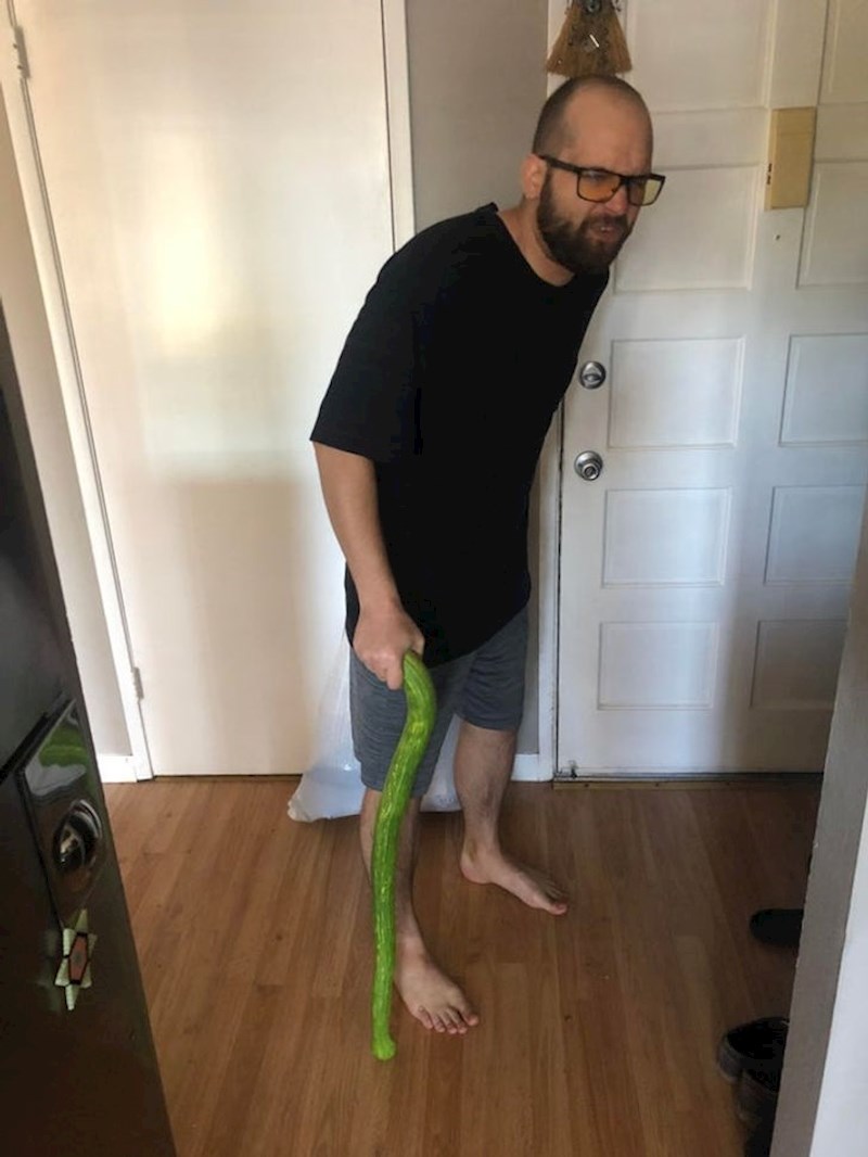 Tikvica može poslužiti i kao štap :D