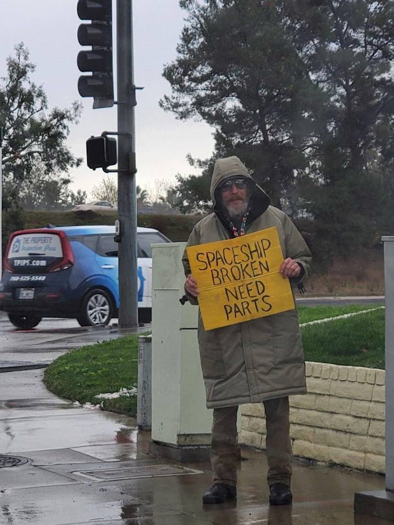 "Svemirski brod pokvaren, trebam dijelove"