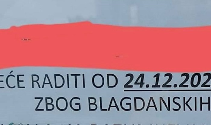 Prolaznici u nevjerici promatrači obavijest o radnom vremenu, ovo je urnebesno