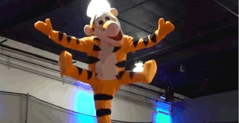 Ovaj čovjek nema nogu i zbog toga radi najbolje kostime za Noć vještica ikad