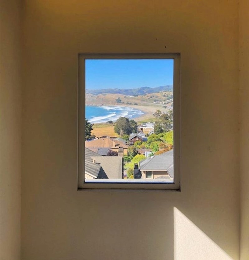 Pogled kroz ovaj prozor izgleda kao umjetnička slika