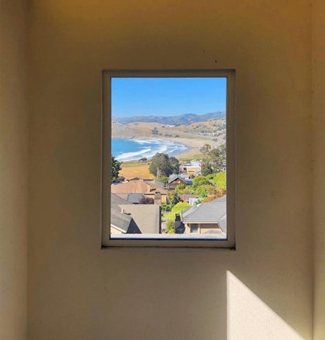 Pogled kroz ovaj prozor izgleda kao umjetnička slika