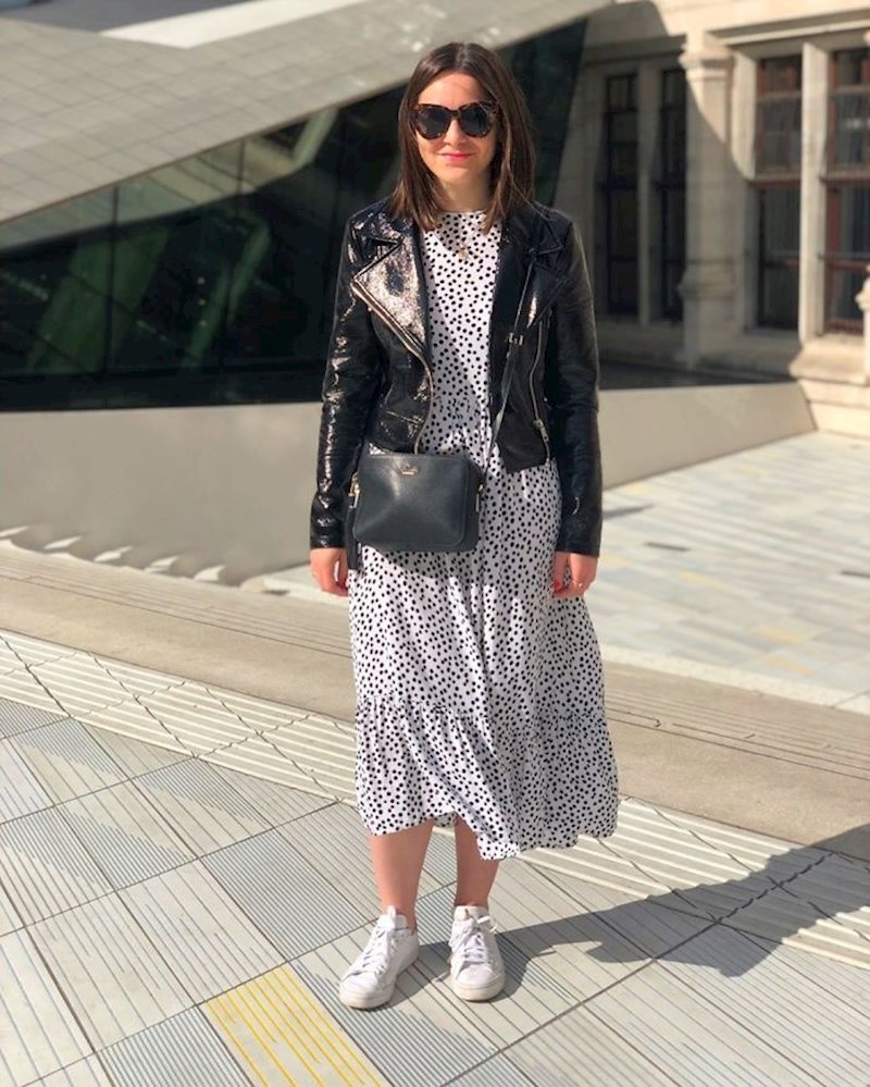 Haljina ga podsjeća na bolnički ogrtač koji se dobije prije operacije