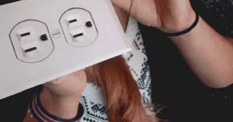 Vrhunska zezancija kojom ćete u trenutku iživcirati frenda bez baterije na mobitelu