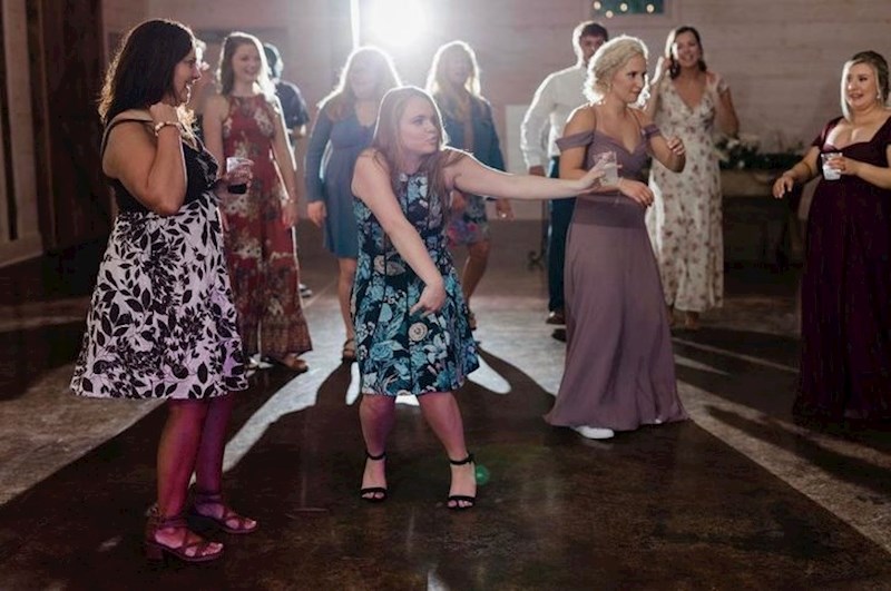 "Bili smo na svadbi, ovo je jedina fotografija moje žene"