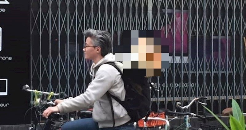 Prolaznici oduševljeni prizorom, morate vidjeti koga ova osoba vozi na biciklu