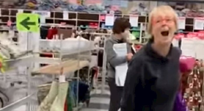 VIDEO Žena napala prodavačice jer su joj rekle da stavi masku