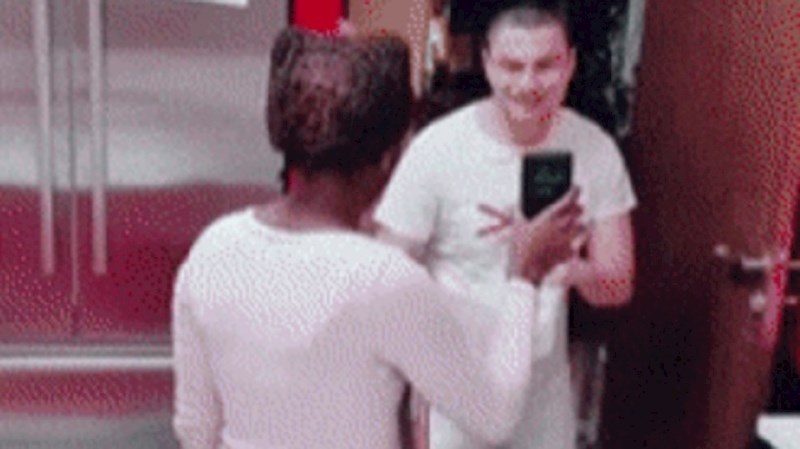 Lik se htio našaliti s curom, ona mu nije ostala dužna