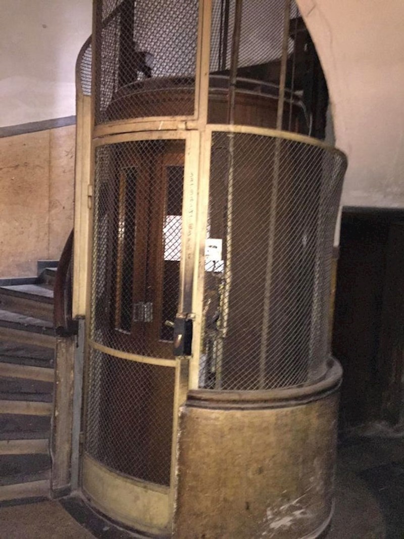 "Unajmili smo apartman u kući koji ima dizalo iz 1930. godine"