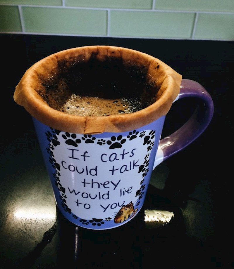 Kako nastaviti koristiti puknutu šalicu: