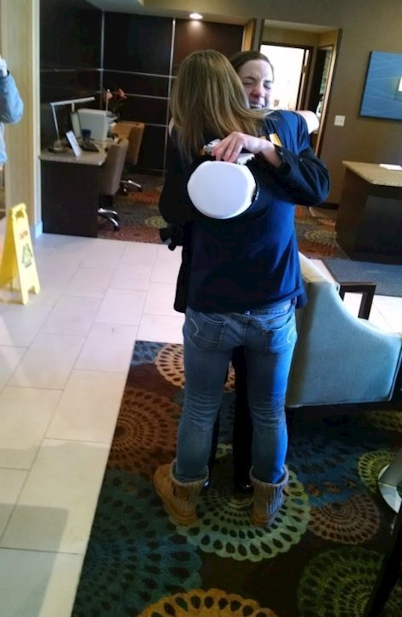 "Moja sestra nije imala pojma da ću doći na njemu promociju. Ne živimo blizu pa se rijetko viđamo"